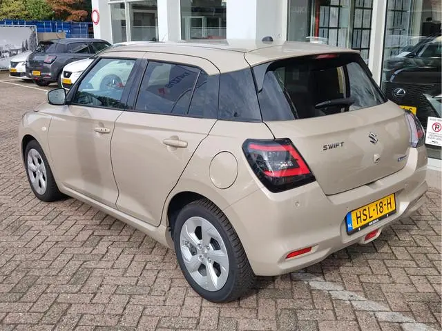 Suzuki Swift 1.2 SELECT SMART HYBRID AUTOMAAT Navi | Draadloze Carplay | All Season