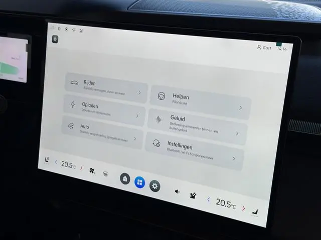 Lynk & Co 08