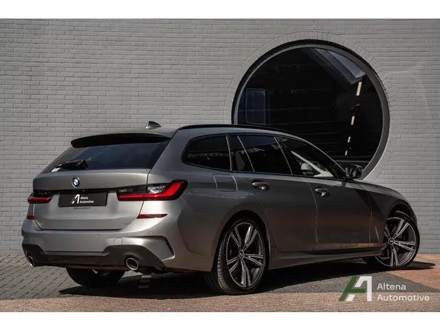 BMW 3-serie Touring 330i High Executive M-sport, BTW, pano, 360 camera, harman kardon, head-up, 19"