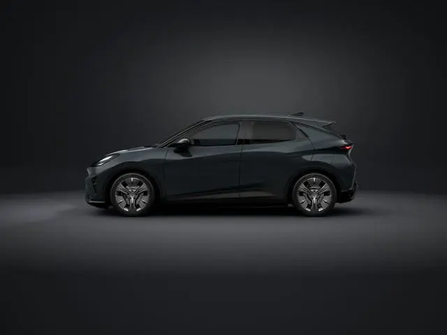 CUPRA Raval Business First Edition 56 kWh 211 PK l 18" Devier l Achteruitrijcamera l Stoel en Stuurv...