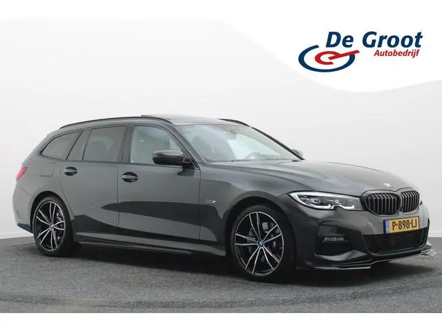 BMW 3-serie Touring 330e Business Edition Plus M-sport Org NL, Panoramadak, M-Sportstoelen, Carbon,...