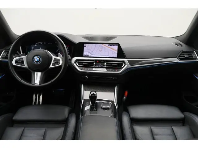 BMW 3-serie Touring 330e Business Edition Plus M-sport Org NL, Panoramadak, M-Sportstoelen, Carbon,...