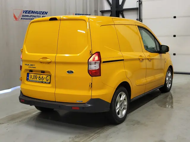 Ford Transit Courier