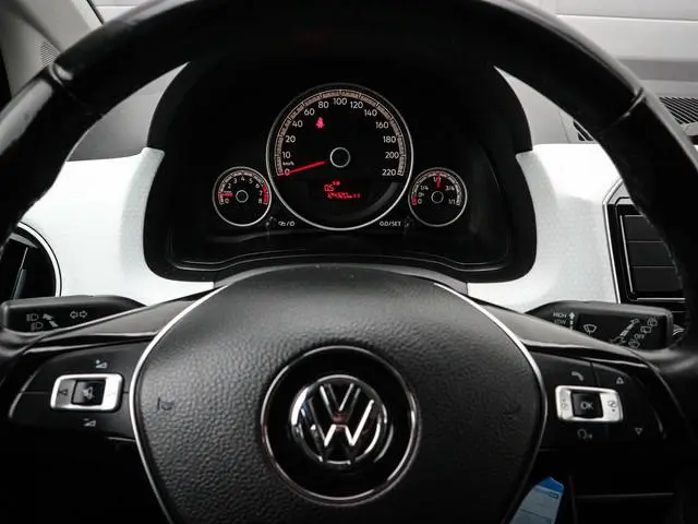 Volkswagen Up! 1.0 BMT up! beats | Airco | Cruise | Lichtmetaal |