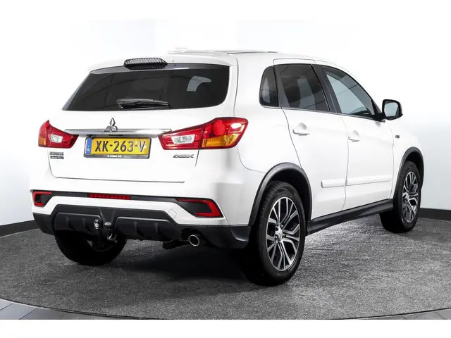 Mitsubishi ASX 1.6 Cleartec 117 PK Connect Pro+ Orig. NL | Trekhaak | Cruise | PDC | Camera | App. C...