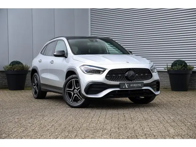 Mercedes-Benz GLA-klasse 250 e AMG Night Edition 218pk NAP|Pano|Memory|Keyless|Sfeer|Camera