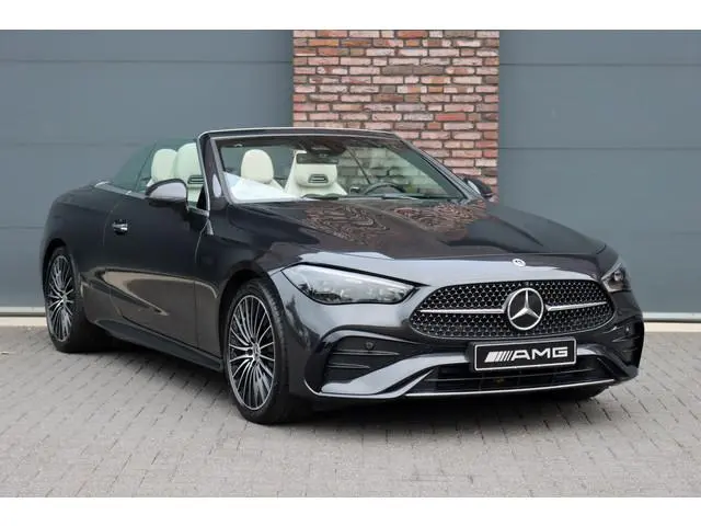 Mercedes-Benz CLE Cabriolet 180 AMG Line | Distronic | Airscarf | Memory | Keyless Go | Cabriocomfor...