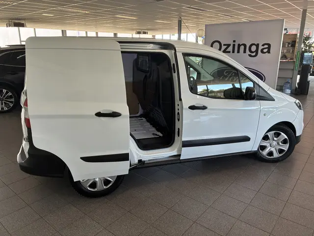 Ford Transit Courier