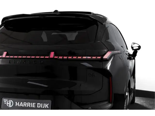 Lynk & Co 08