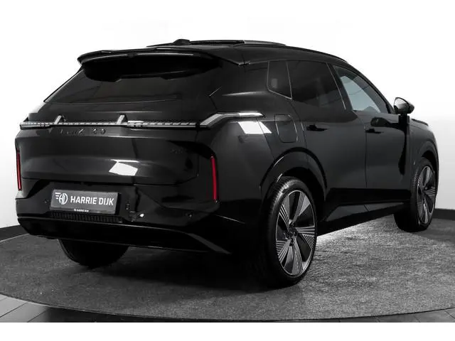 Lynk & Co 08