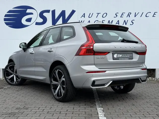 Volvo XC60 2.0 B4 Plus Dark | Pano | Memory | CarPlay | Keyless | 21 inch