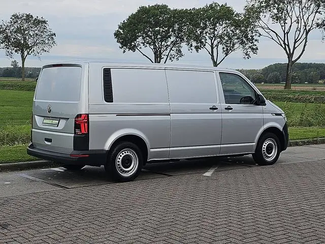 VOLKSWAGEN TRANSPORTER 2.0 TDI L2H1 LED Navi Automaat WP-Inrichting Airco Carplay Adaptieve Cruise C...