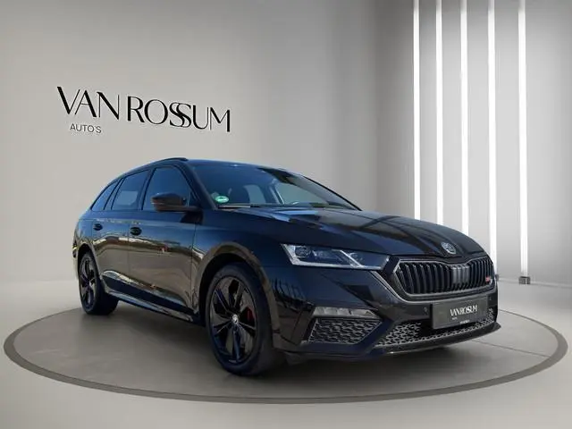 Skoda Octavia Combi 1.4 TSI RS iV PHEV Business | Pano | Head-Up | Led | Stuur verw. | Parksensoren...
