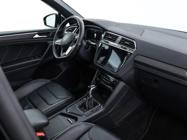 Volkswagen Tiguan 1.4 TSI 245pk DSG eHybrid R-Line Business+ · Panoramadak · Leder · 360 Camera · IQ...
