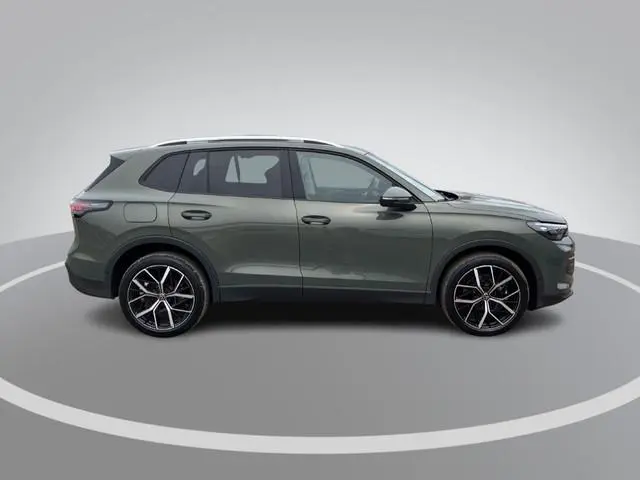 Volkswagen Tiguan 1.5 eHybrid 150KW/204pk DSG Life Edition Panoramadak · Trekhaak · 360°Camera + Par...