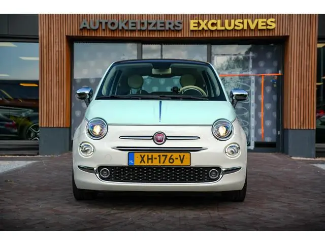Fiat 500 0.9 TwinAir Turbo Collezione Panoramadak Airco Cruise Uconnect 16”LM Two Tone