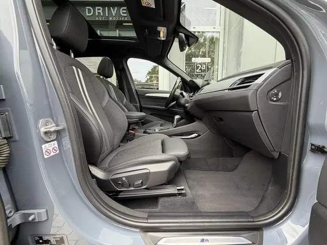 BMW X1 xDrive25e High Ex. M-Sport |Pano|ACC|HUD|Memory|Cam|Trekhaak|Sfeer|19"