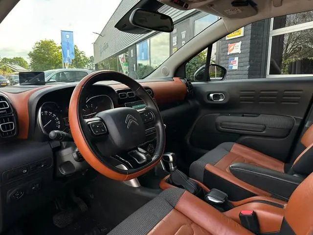 Citroën C3 Aircross 1.2 S&S Shine Automaat, Camera, CarPlay, Cruise, Trekhaak, Head-Up, PDC