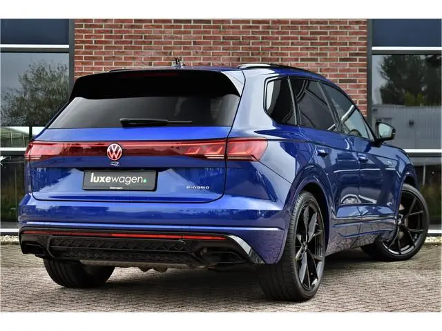 Volkswagen Touareg 3.0 TSi eHybrid 4M R Trekh DynAudio Stoel-koel Massage HUD 360