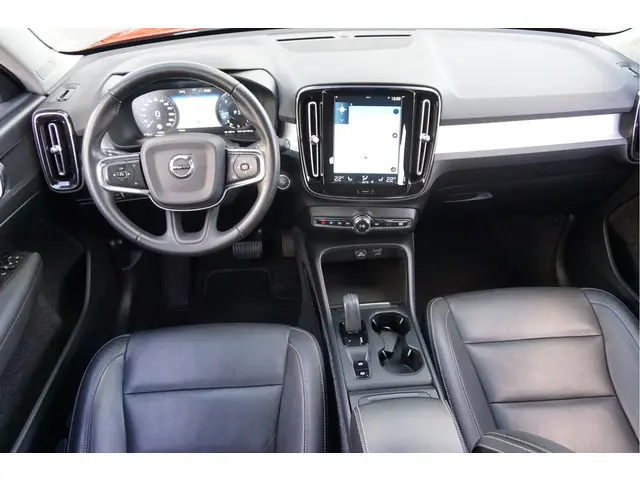 Volvo XC40 2.0 D3 Momentum Automaat Leder Parking-climate