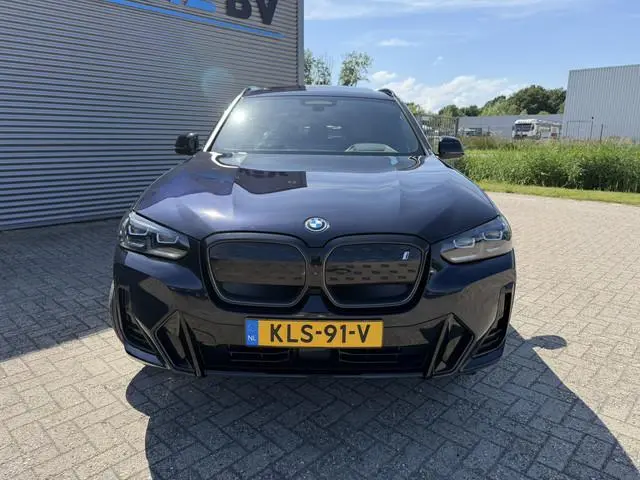 BMW iX3 High Executive 80 kWh M Sport Panoramadak 20 Inch Harman-Kardon Trekhaak Leder Carplay 360 C...
