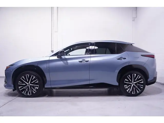 Lexus RZ