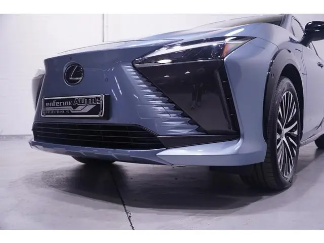 Lexus RZ
