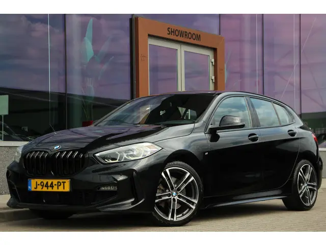 BMW 1-serie 118i M-Sport | Digitale cockpit | Leder | camera | DAB