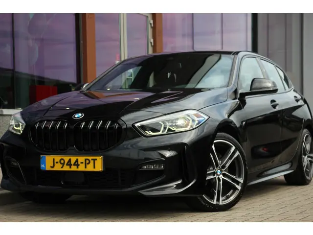 BMW 1-serie 118i M-Sport | Digitale cockpit | Leder | camera | DAB