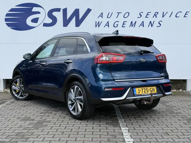 Kia Niro 1.6 GDi Hybrid ExecutiveLine | Trekhaak | CarPlay | ACC | Keyless | Camera | 18 inch