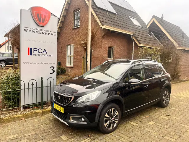 Peugeot 2008 1.2 PureTech Allure