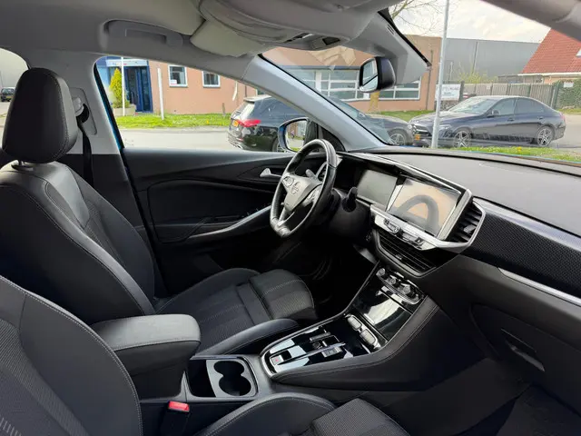 Opel Grandland 1.2 Turbo GS Stuur/Stoelverwarming | Nieuwe Auto