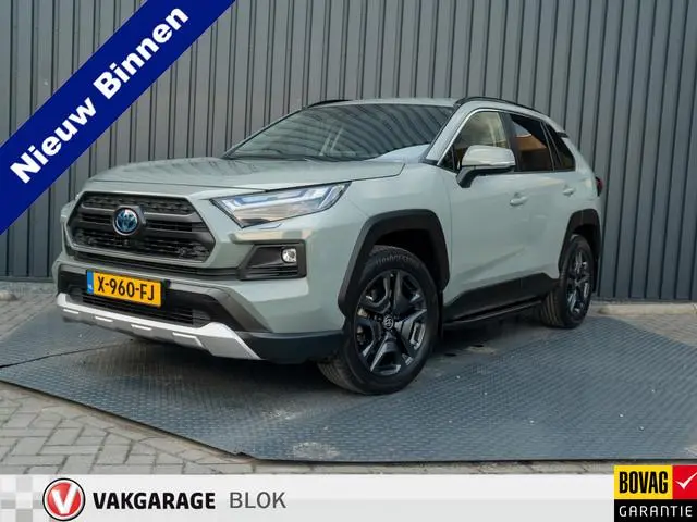 Toyota RAV4 2.5 Hybrid AWD ADVENTURE | Bearlock | Trekhaak afnb. | 360 Camera | BSM | Prijs Rijklaar...