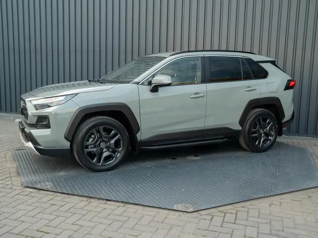 Toyota RAV4 2.5 Hybrid AWD ADVENTURE | Bearlock | Trekhaak afnb. | 360 Camera | BSM | Prijs Rijklaar...