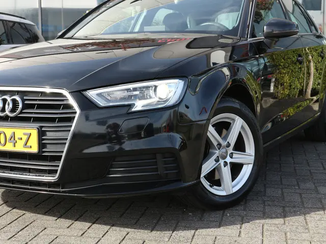 Audi A3 Sportback 1.0 TFSI Pro Line NAVI PDC LM VELGEN