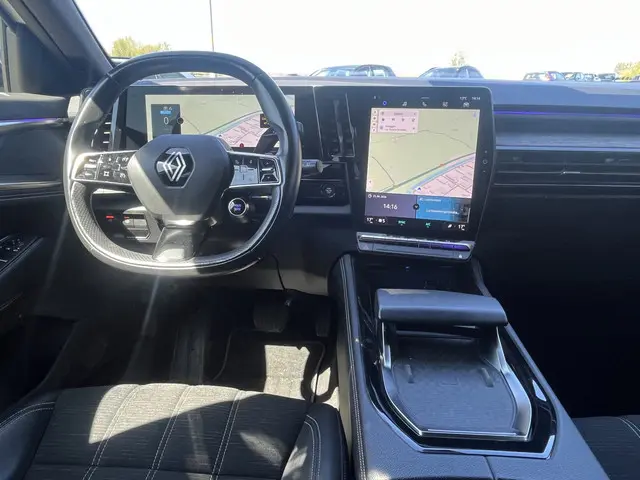 Renault Austral 1.2 E-Tech full hybrid 200PK techno / Camera / Apple Carplay - Android Auto / PDC V+...