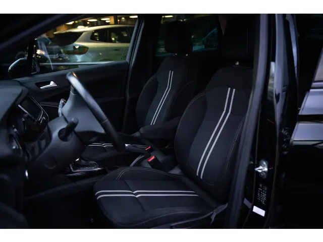 Opel Crossland 1.2 Turbo Elegance