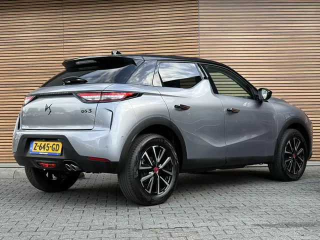 DS 3 1.2 PureTech Performance Line Navigatie / keyless / Camera 360