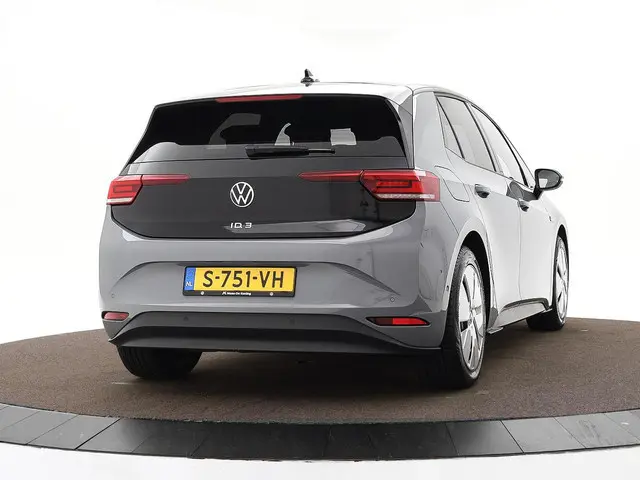 Volkswagen ID.3 Pro Edition 204pk 58 kWh · Camera · Apple/Android Car Play · Stoelverwarming · Navig...