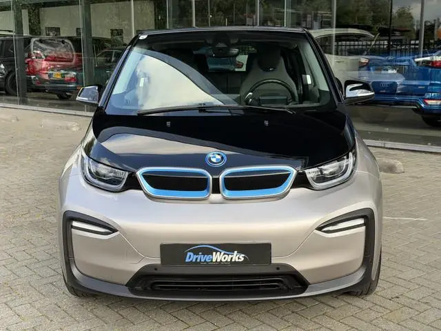 BMW i3 Executive 120Ah 42 kWh | Adaptive CC | LED | Navi | Weinig km | SOH 92% | Accu garantie tot 0...