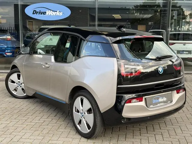 BMW i3 Executive 120Ah 42 kWh | Adaptive CC | LED | Navi | Weinig km | SOH 92% | Accu garantie tot 0...