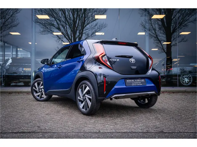 Toyota Aygo X 1.0 VVT-i MT Bi-Color ** Navigatie ** 17inch **