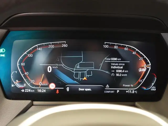 BMW 1-serie 118i M-Sport Automaat  Digitale Cockpit Climate control Stoel verwarming LED  Sfeer verl...
