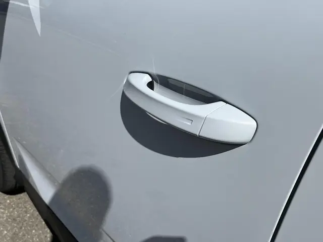 Peugeot e-3008