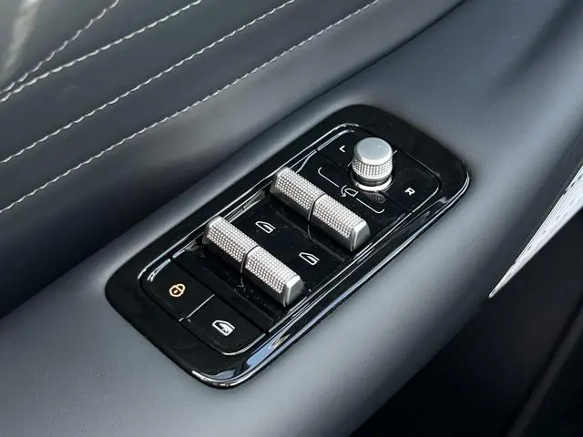 Geely Starray EM-i