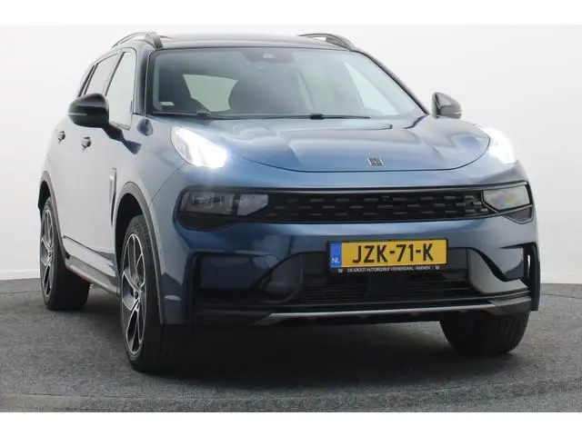 Lynk & Co 01