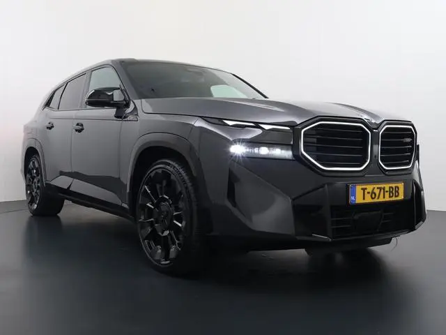 BMW XM