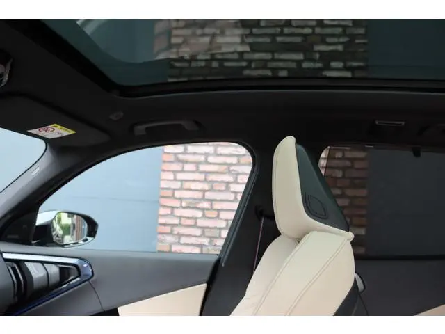 BMW X3 30e xDrive M-Sport Pro | Panoramadak | Memory | Stoelventilatie | Surround Camera | HUD | Ver...