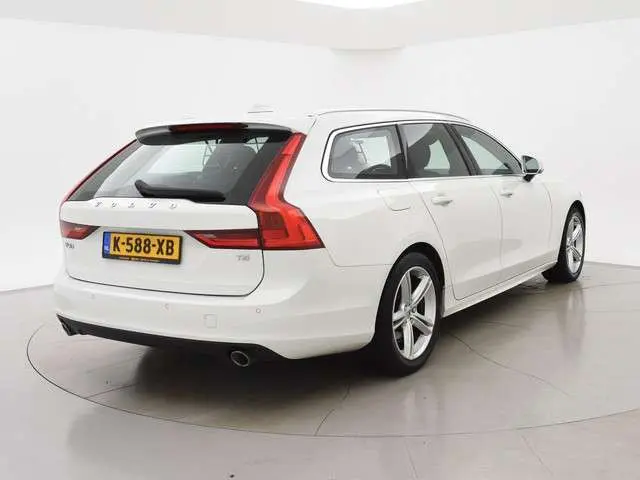 Volvo V90 2.0 T4 190 PK AUT. + WEGKL. TREKHAAK / ADAPTIVE CRUISE / STOELVERW. V+A / LED