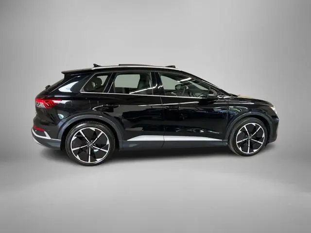 Audi Q4 e-tron 40 S Line 82Kwh 150kW/204PK S line Panoramadak · Trekhaak · Apple/Android Car Play ·...